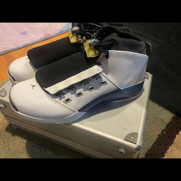 Limited Edition Jordans XVII with original case and CD. like New, Never Worn